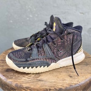 NIKE Kyrie 7 Ripple Effect Black Arctic Punch Yellow Sneaker Size 6.5Y, used